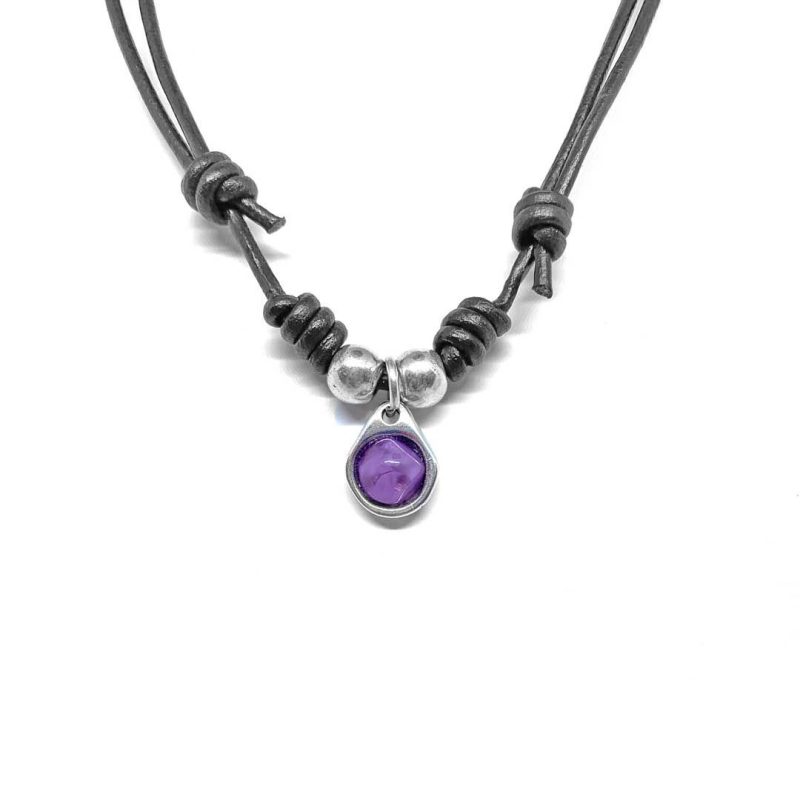 colar de cuero para personalizar con piedra